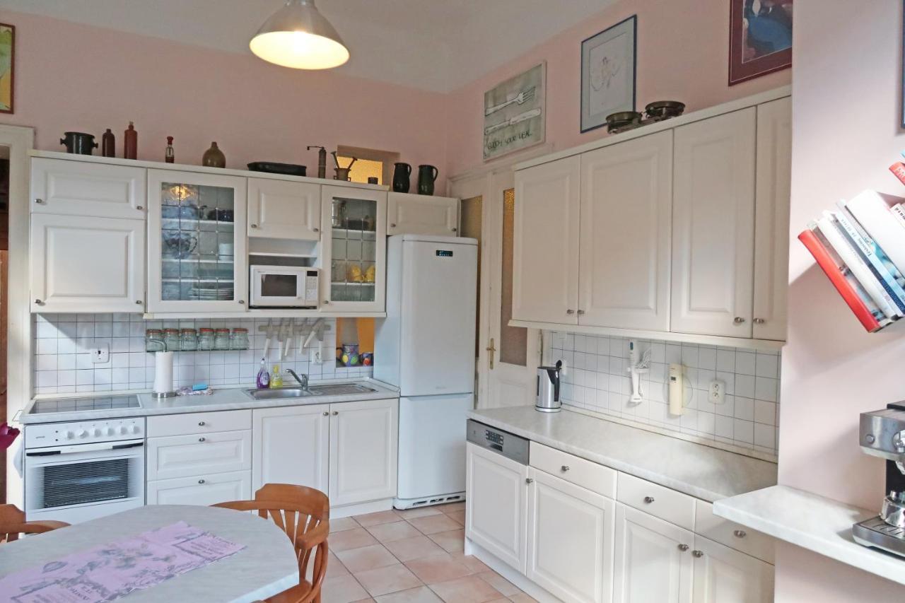 Apartment Themis Карловы Вары Экстерьер фото