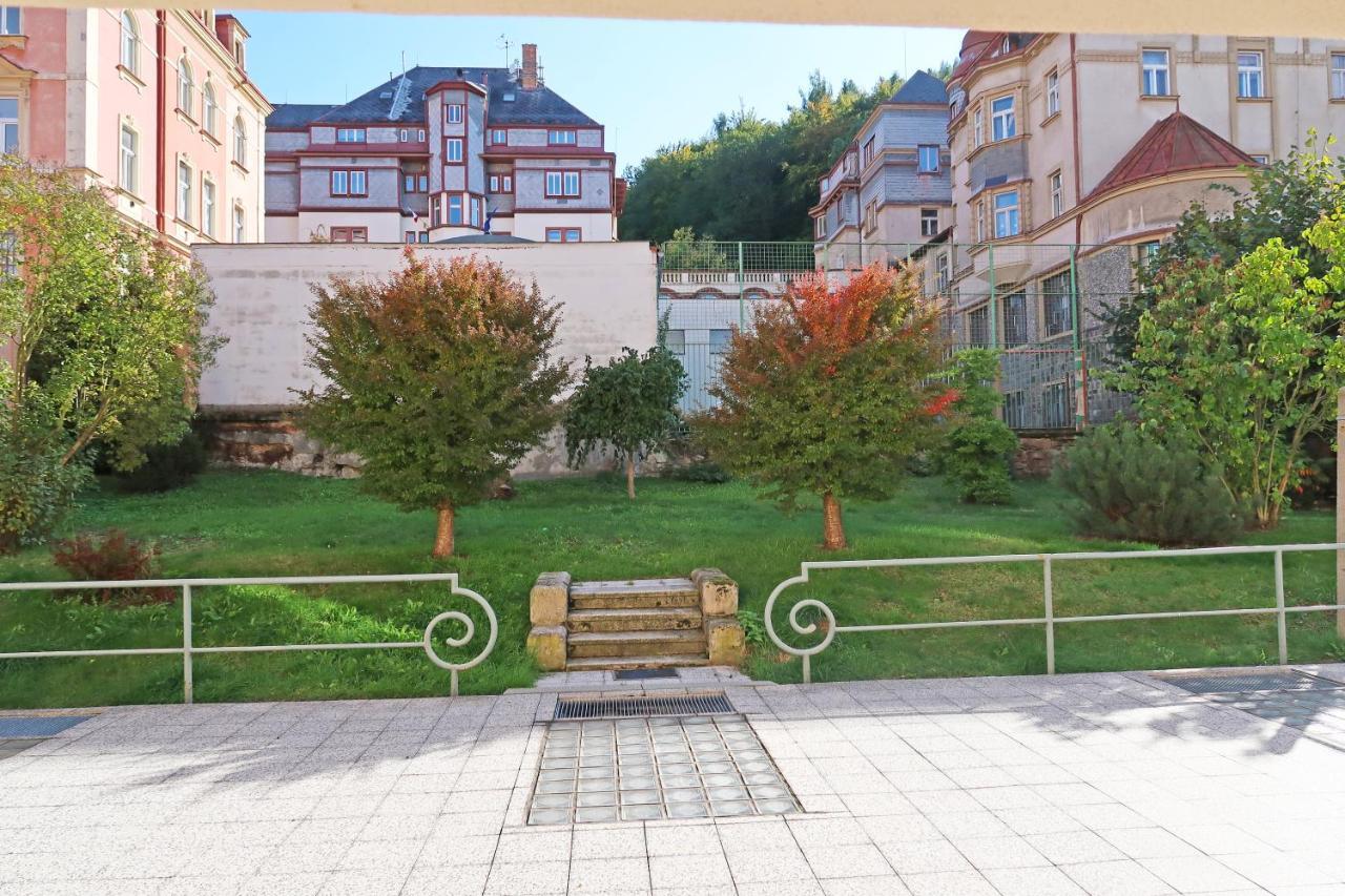 Apartment Themis Карловы Вары Экстерьер фото